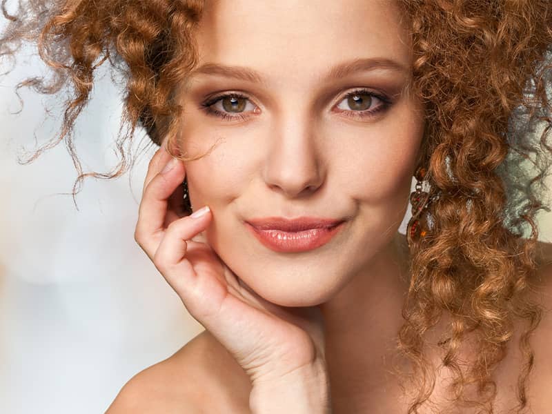 Dr. Swartout is the go-to facelift specialist in Beverly Hills. We encourage patients interested in a facelift surgery in Beverly Hills to schedule a consultation appointment with Dr. Swartout. | Facelift Beverly Hills